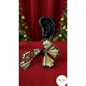 Gold and Black Floral Hair Clips